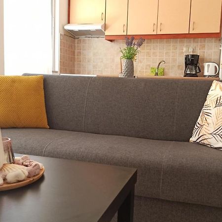 Cozy Flat Close To The Airport/Port And Center Nea Alikarnassos Esterno foto