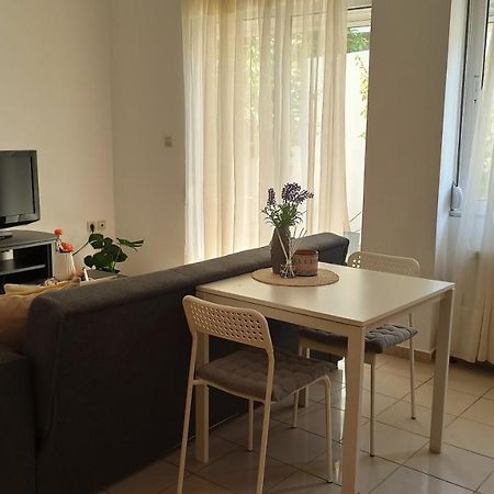 Cozy Flat Close To The Airport/Port And Center Nea Alikarnassos Esterno foto