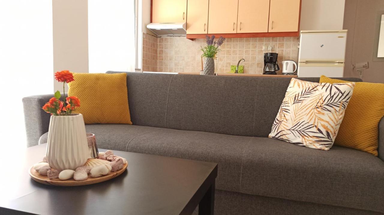 Cozy Flat Close To The Airport/Port And Center Nea Alikarnassos Esterno foto