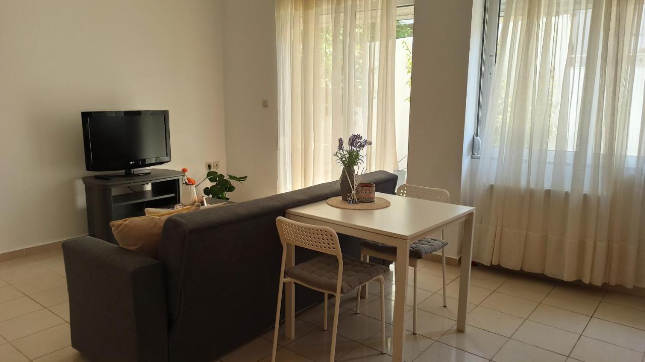 Cozy Flat Close To The Airport/Port And Center Nea Alikarnassos Esterno foto